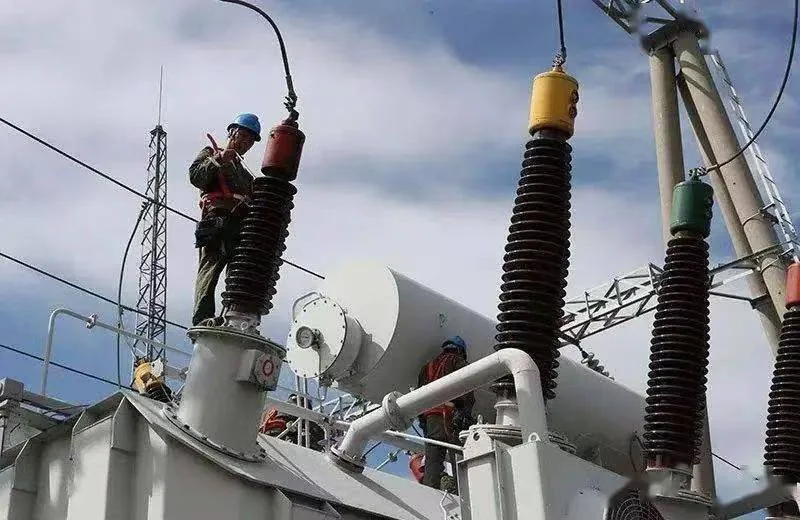 Power transformer bushing installation and field maintenance work