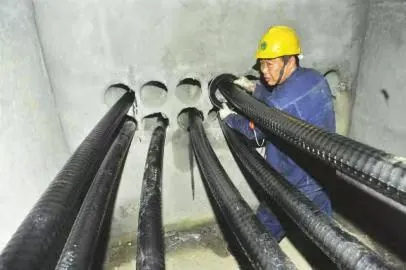 Transformer cable manhole and pull box routing review for HV and LV cable planning